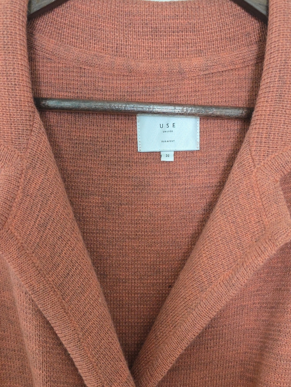 Use Cardigan - Picture 4 of 8